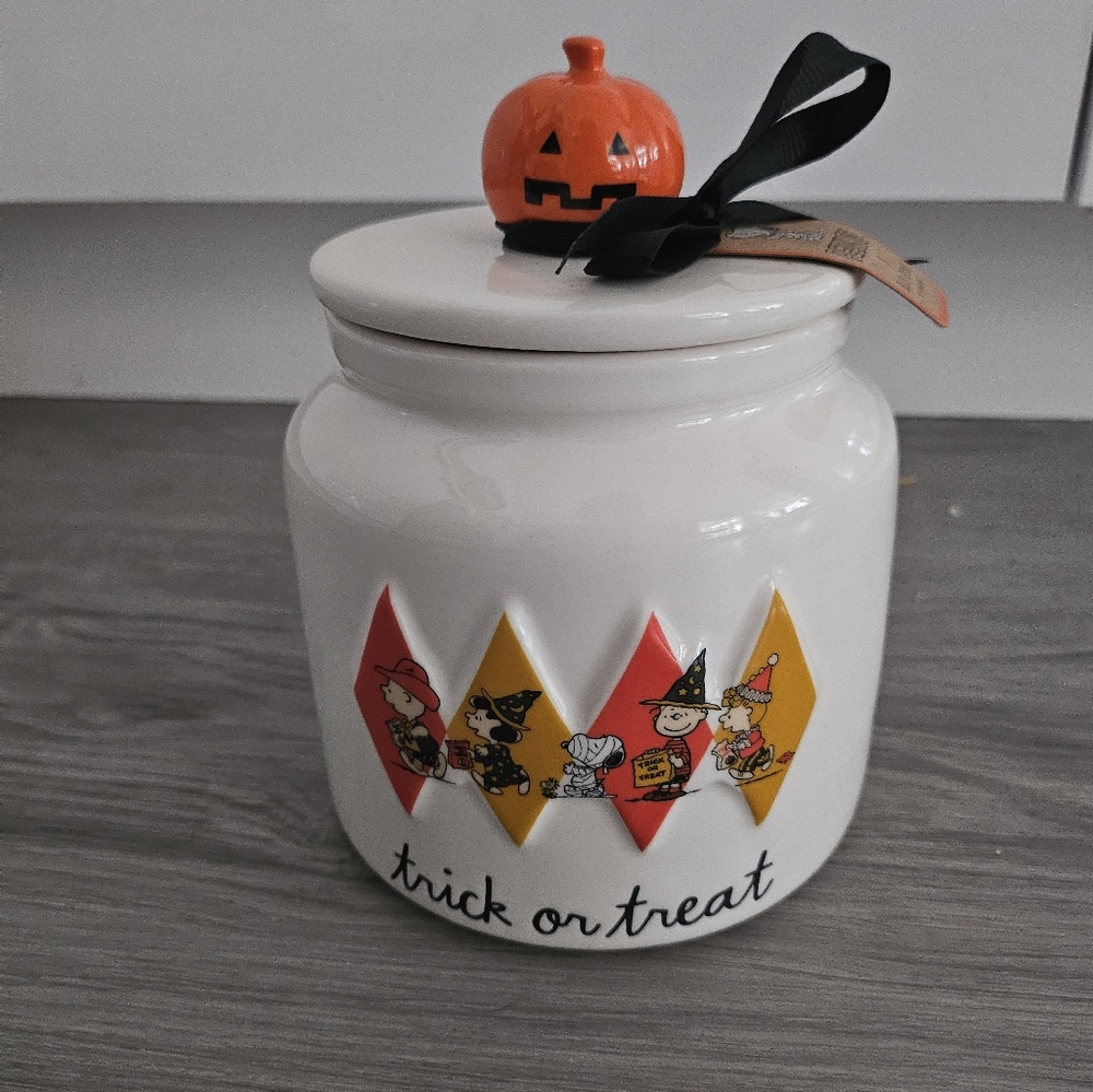 Rae Dunn Peanuts Snoopy Trick Or Treat Jar